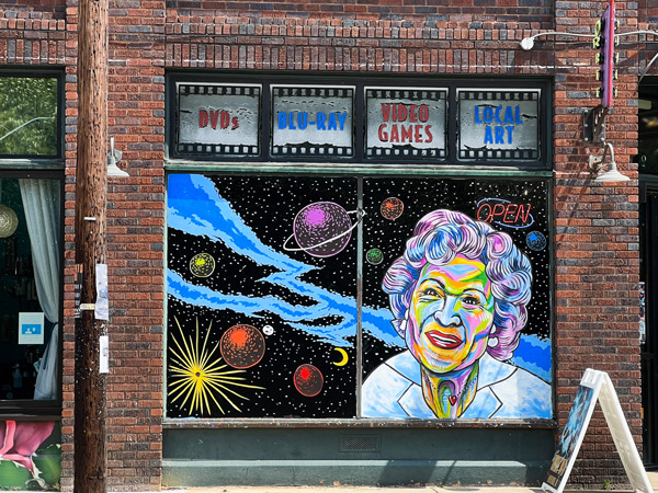 Betty White mural