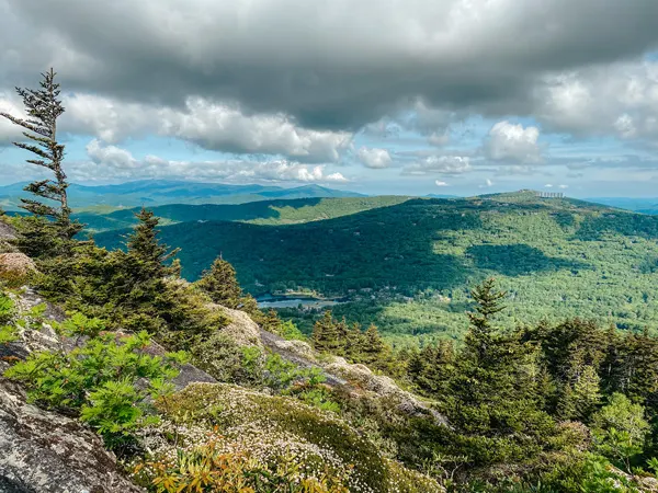 Grandfather Mountain with views of the blue and green mountains