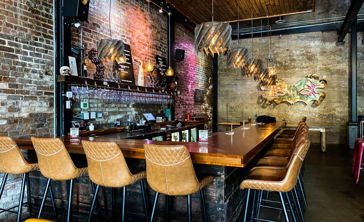 11 Dazzling Wine Bars In Asheville We Love As Locals