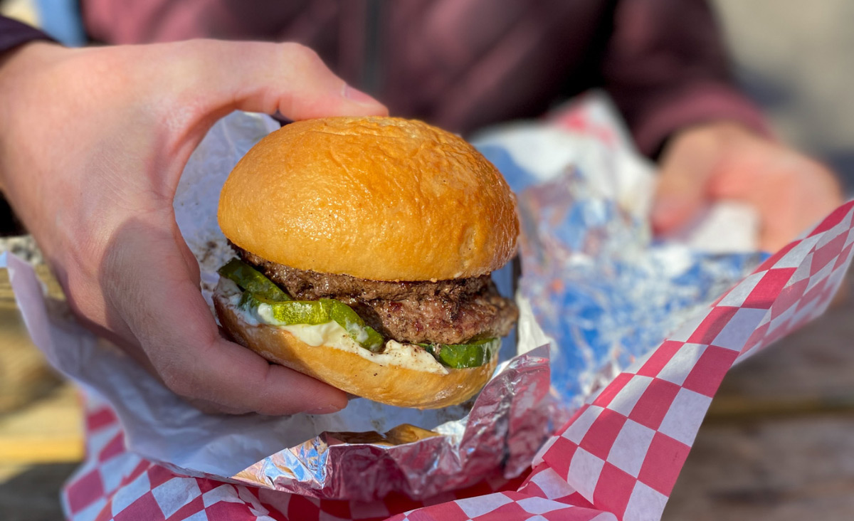Burger at Baby Bull