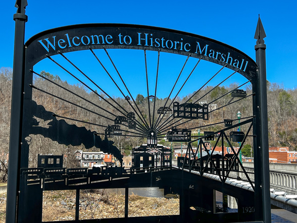 Welcome to Historic Marshall sign