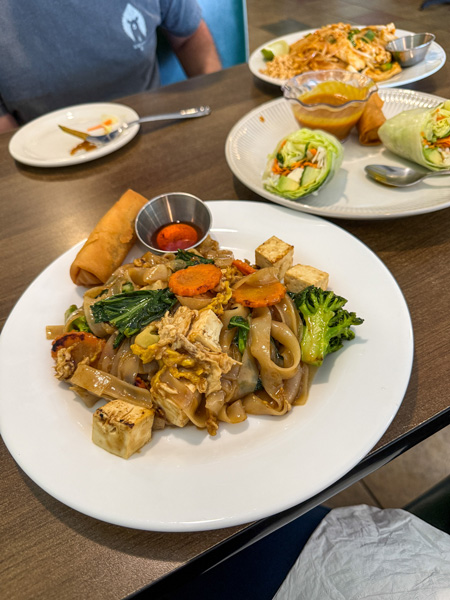 Siam Thai Restaurant lunch Pad See Ew