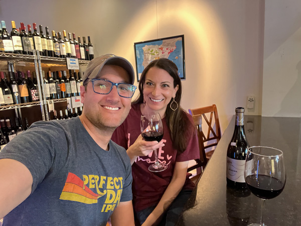 Vaso De Vino Wine Market selfie